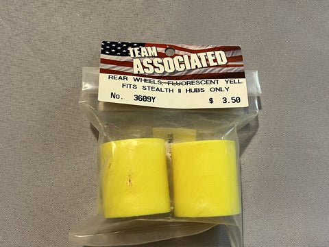 Team Associated 3609Y Rear Wheels Fluorescent Yellow – Fits Stealth II Hubs Only